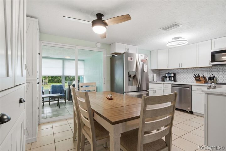 Property Photo:  60 S Lincoln Avenue  FL 34465 