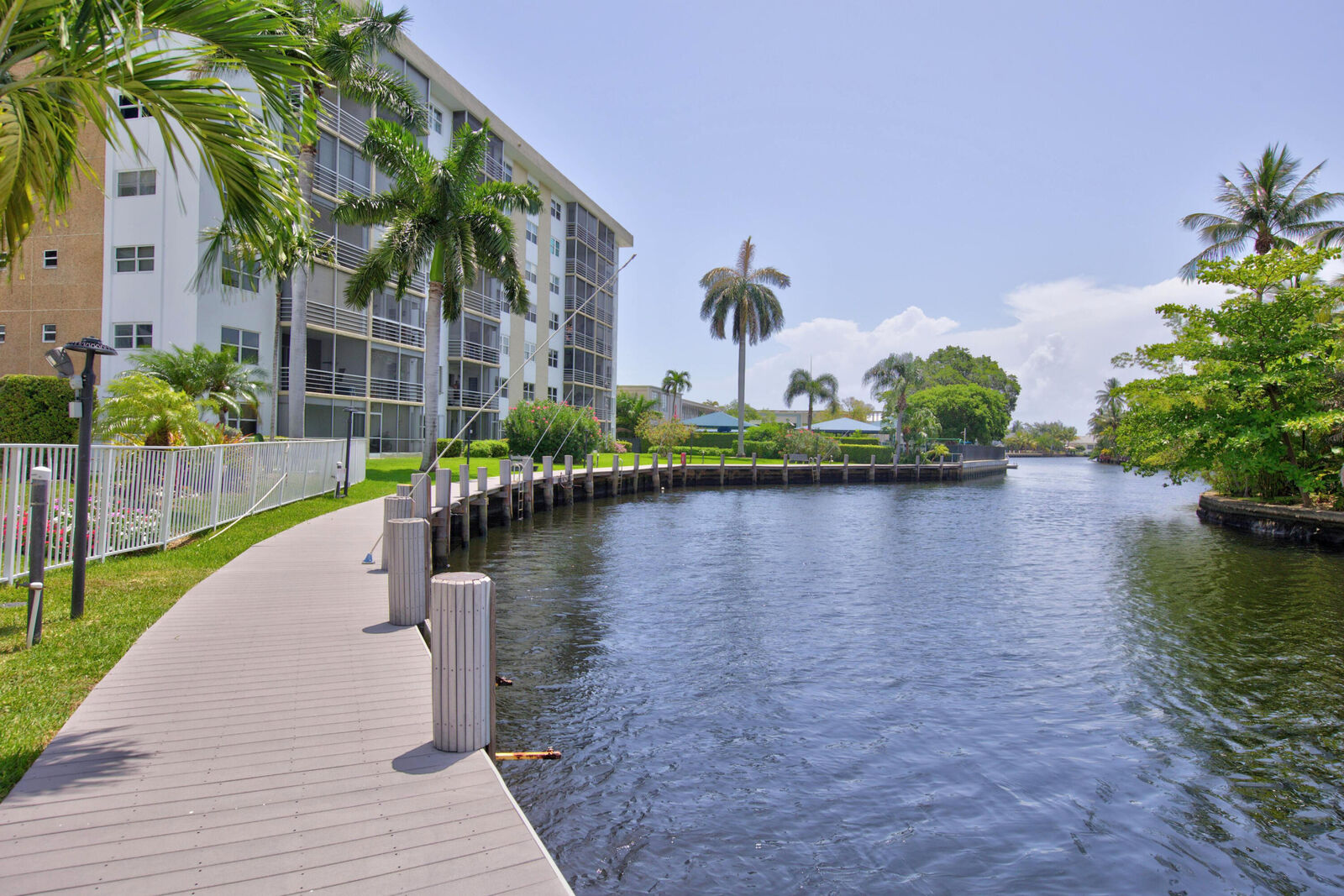 Property Photo: 3010 NE 16th Avenue 502 FL 33334