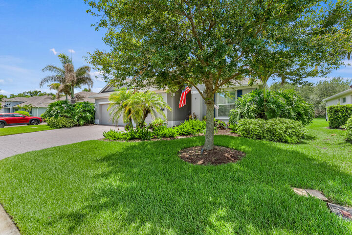 Property Photo:  1573 Segovia Circle  FL 32966 