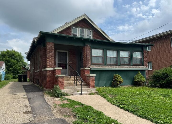 Property Photo: 359 W Grand Avenue WI 53511