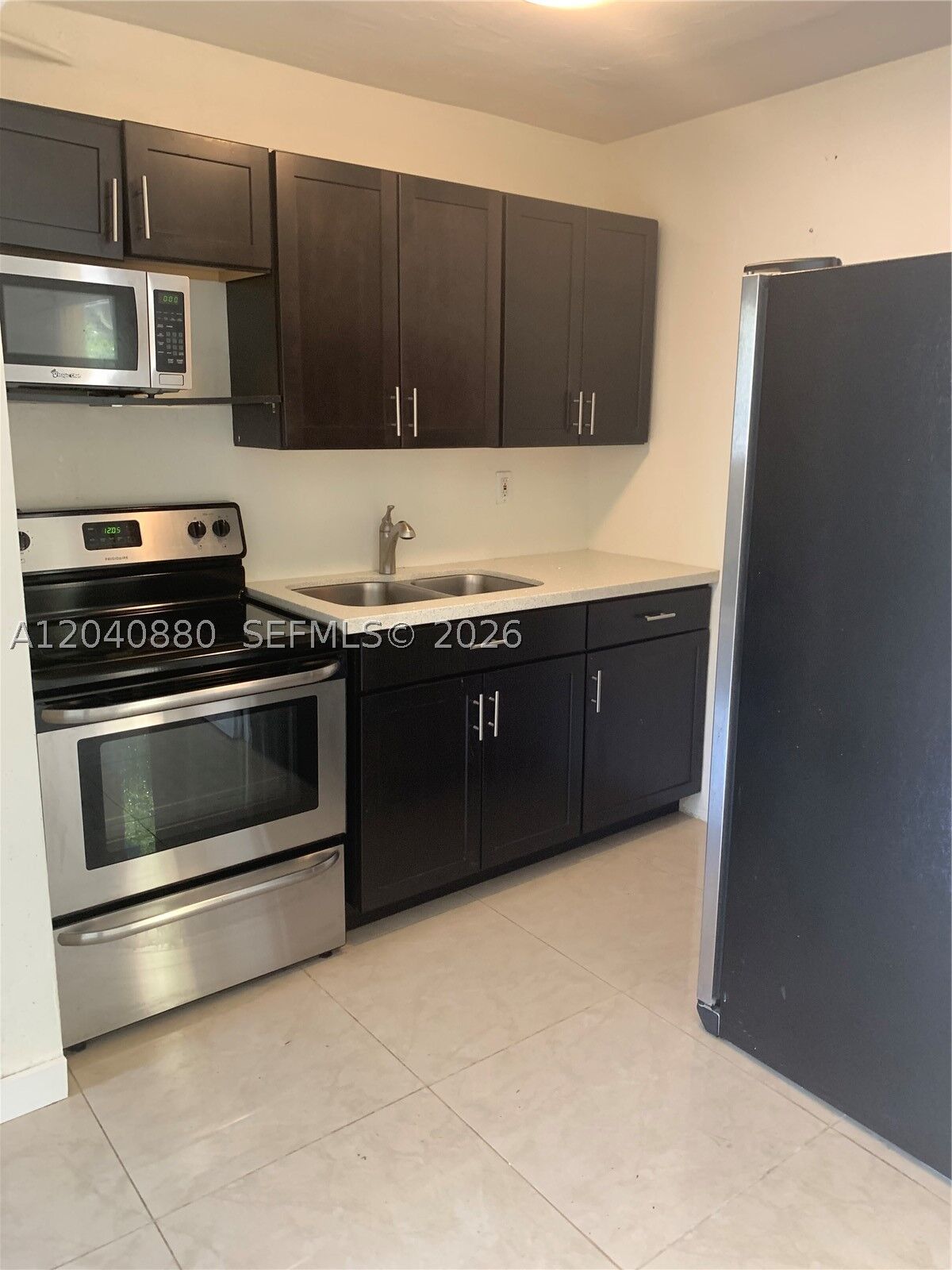 Property Photo: 2715 Tigertail Ave 109 FL 33133