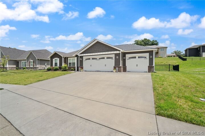 Property Photo: 4103 Cedar Creek Court IN 47119