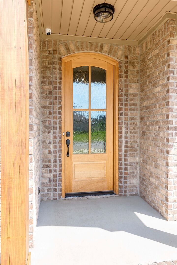 Property Photo: 106 Scarlette Ln AL 35661