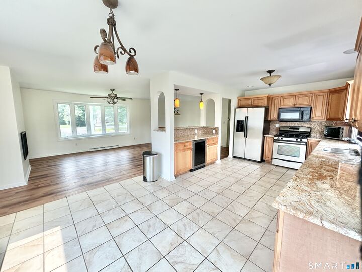 Property Photo:  2007 Hartford Turnpike  CT 06473 