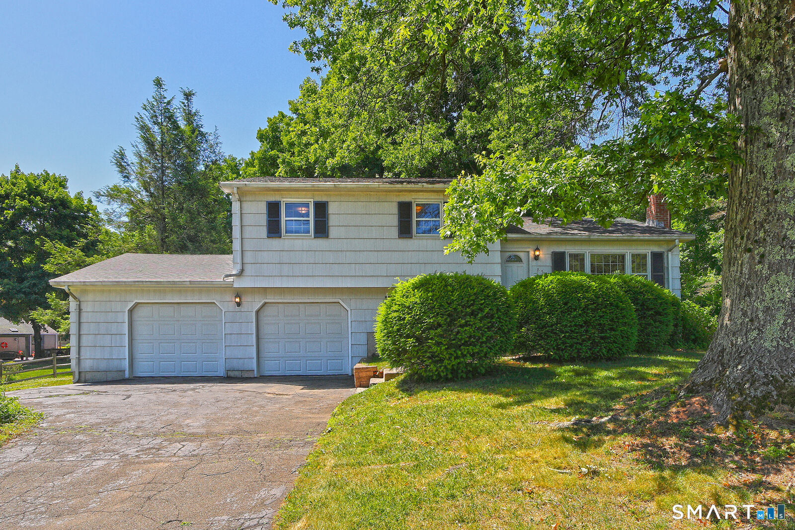 Property Photo:  850 Choate Avenue  CT 06518 