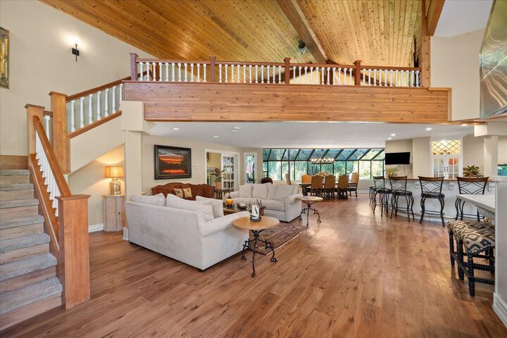 Property Photo: 3207 E River Glen Dr WA 99005