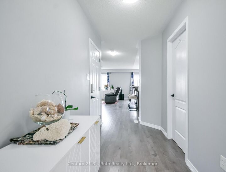 Property Photo:  208 Diana Drive  ON L3V 8J8 