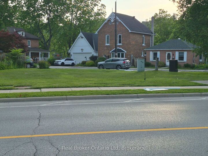 Property Photo:  586 &Amp 590 2nd Avenue E  ON N4K 2G6 