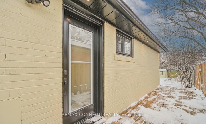Property Photo:  55 Taysham Crescent  ON M9V 1X1 