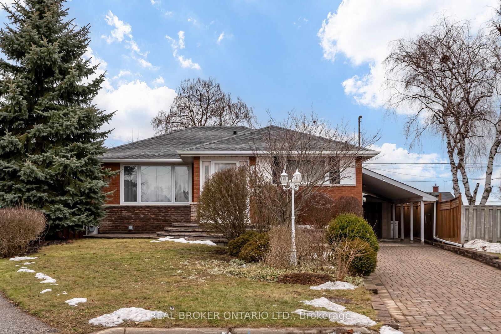 Photo de la propriété:  1145 Ridgecrest Avenue Bsmt.  ON L1H 1V3 