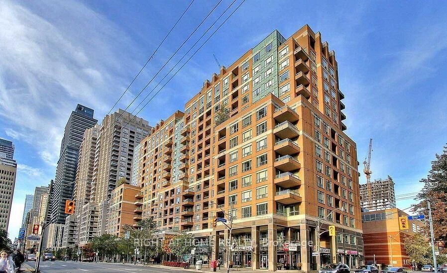 Property Photo:  887 Bay Street 1009  ON M5S 3K6 