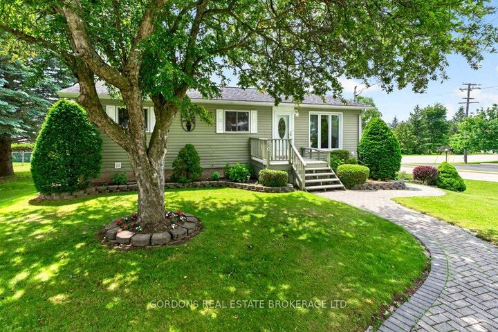 Property Photo: 450 Charles Street N ON K7G 1V7