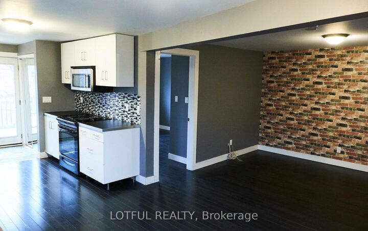 Property Photo: 1107 Aldea Avenue 1 ON K1H 8C1