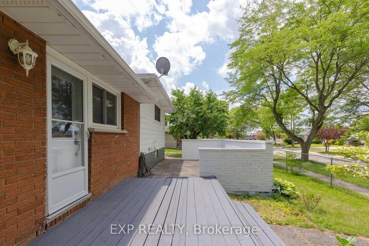 Property Photo: 7116 Centennial Street ON L2G 2Z1