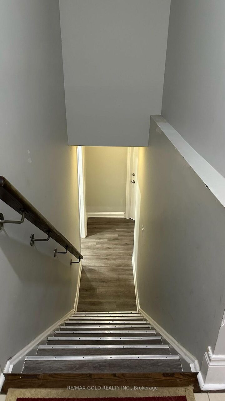 Property Photo: 24 Wardsville Drive Unit 2 Bsmt ON L6Y 0T7