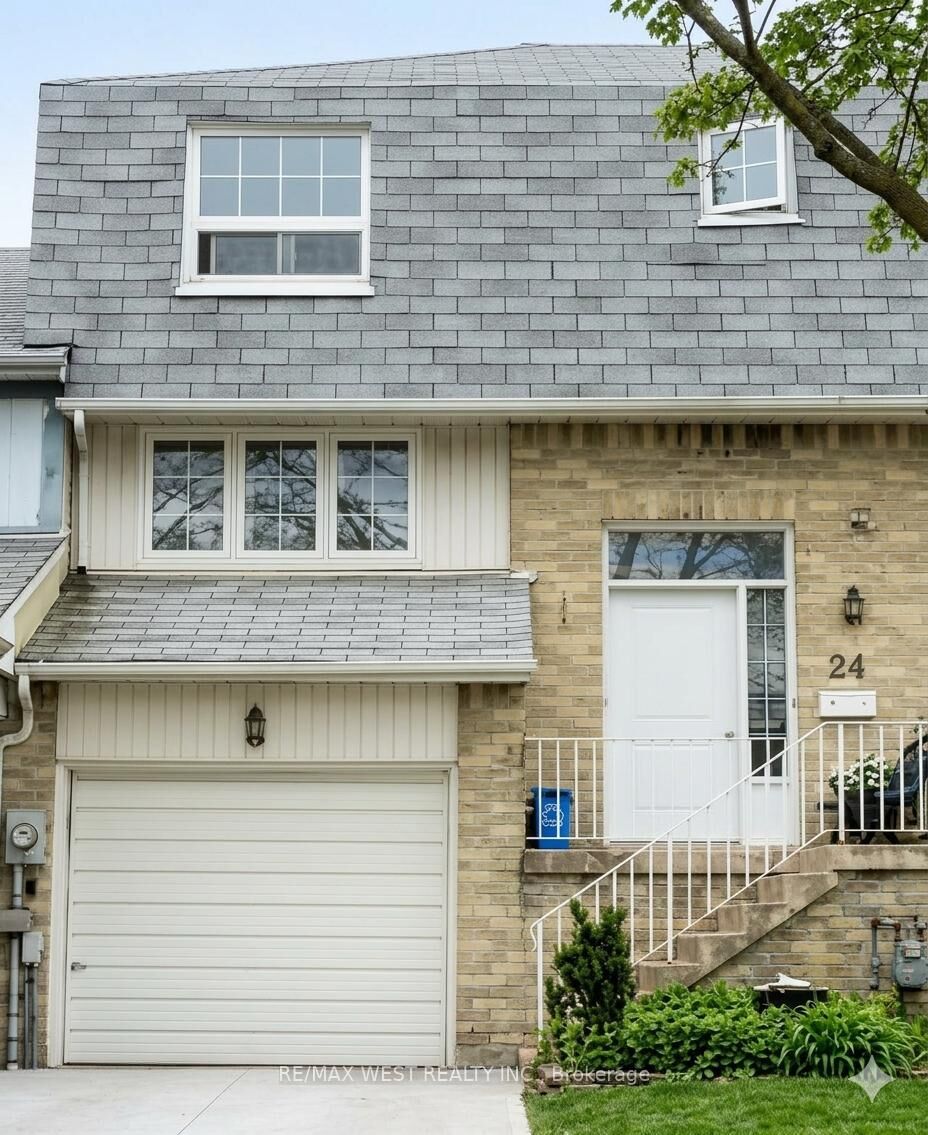 Property Photo: 24 Primrose Crescent ON L6Z 1E2