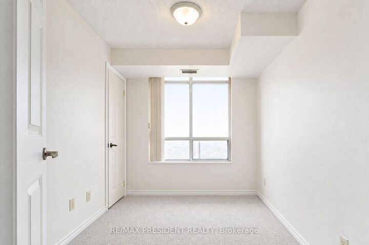 Property Photo: 710 Humberwood Boulevard 602 ON M9W 7J5