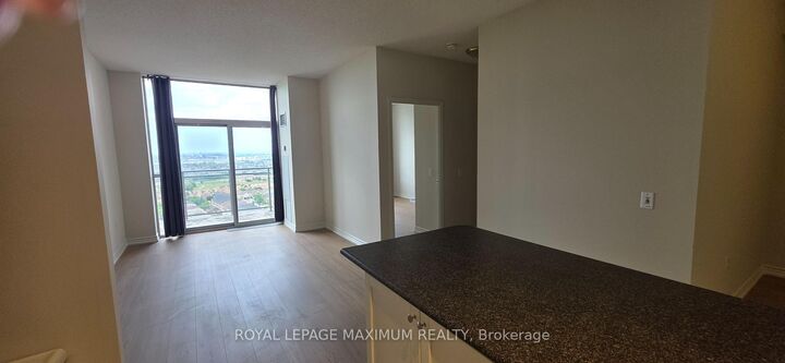 Property Photo:  55 Strathaven Drive 2103  ON L5R 4G9 