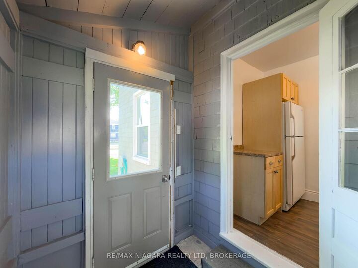 Property Photo: 51 Plymouth Road ON L3B 3C5