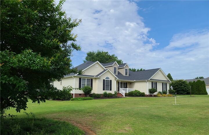 Property Photo:  108 Sweet Springs  SC 29625 