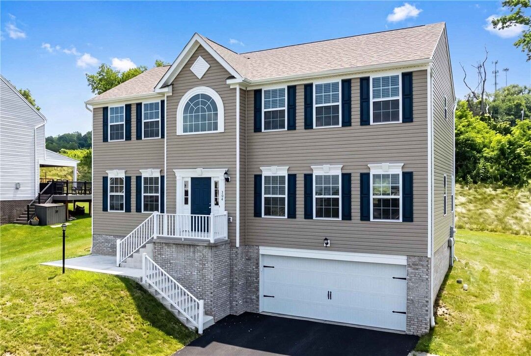 Property Photo: 304 Rose Hill Ct PA 15317