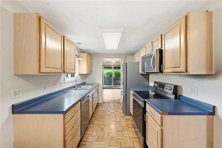 Property Photo: 1243 Lakemont Dr PA 15243