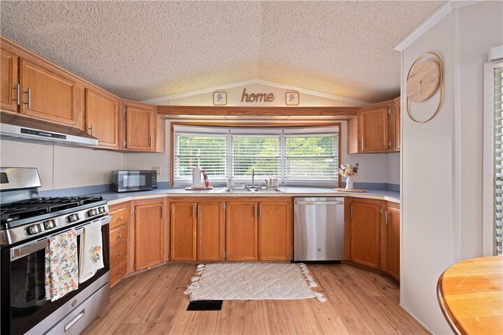 Property Photo: 146 Wencliff Lane PA 15644