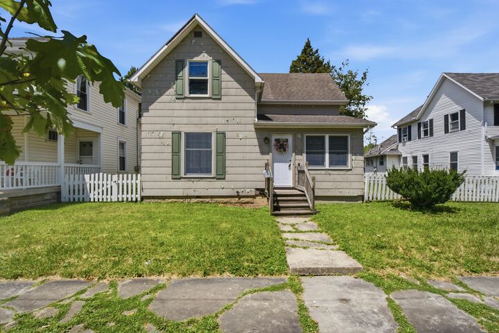 Property Photo:  331 S Court Street  OH 43040 
