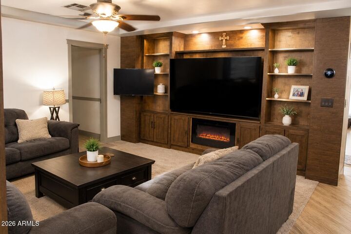 Property Photo: 223 E Harvard Drive AZ 85283