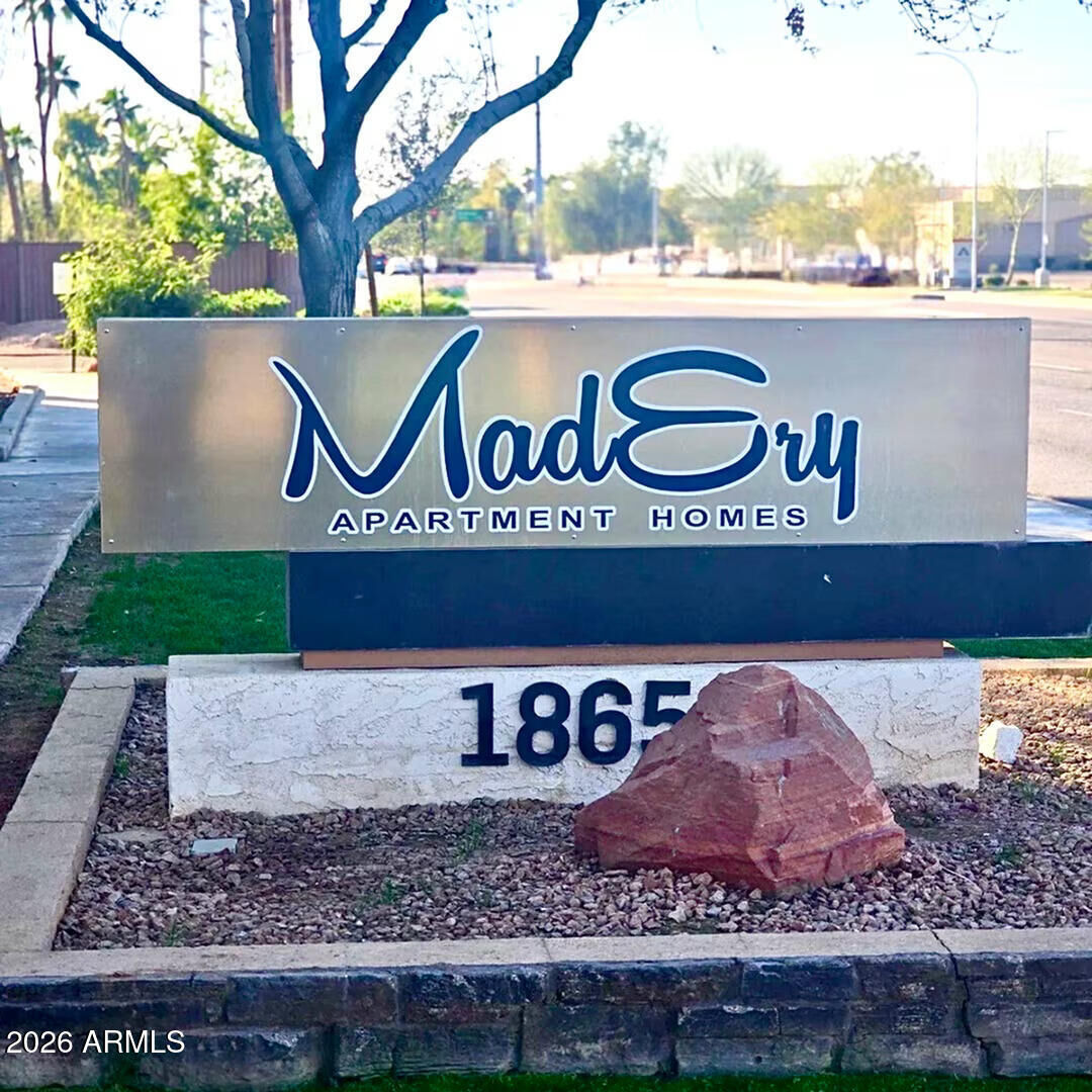 Property Photo:  1865 E Broadway Road  AZ 85282 