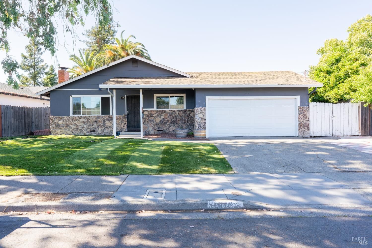 Property Photo:  1079 Odell Lane  CA 95407 