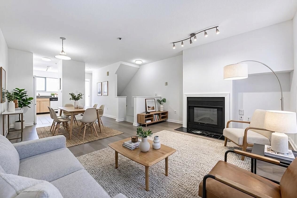 Property Photo: 3683 Wellington Avenue 202 BC V5R 4Z5