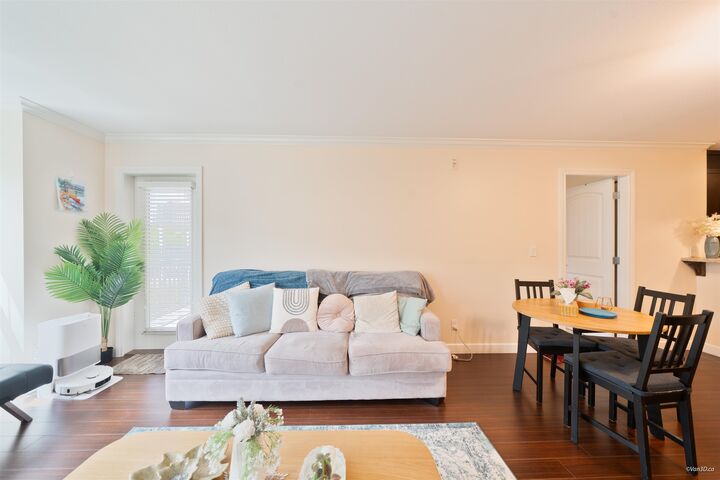 Property Photo: 8084 120A Street 314 BC V3W 1V2