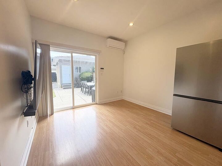 Photo de la propriété:  8144 Wedgewood Street  BC V3N 1C3 