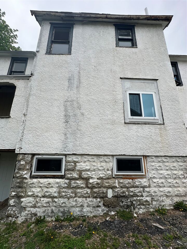 Property Photo:  105 Oak Hill Avenue  NY 13760 