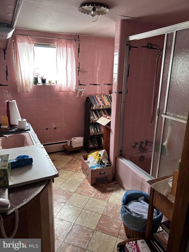 Property Photo:  727 Cedar Street  PA 19007 