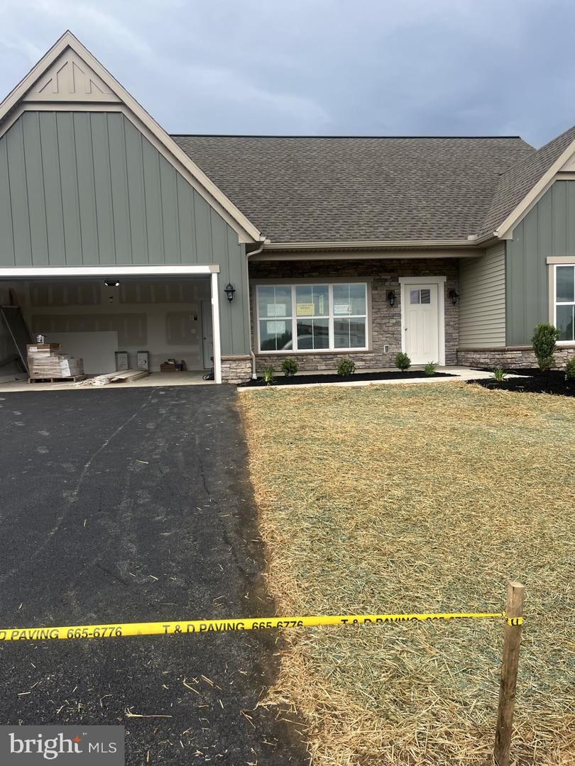 Property Photo: 611 Lilliana Drive PA 17046