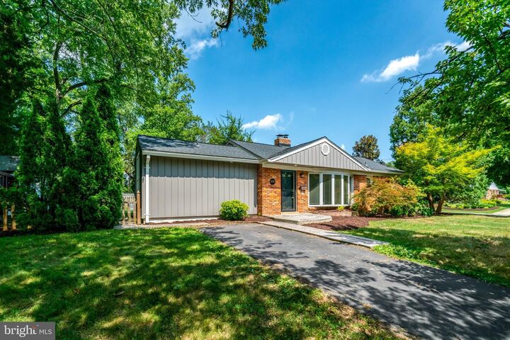 Property Photo: 8015 New Market Road VA 22308