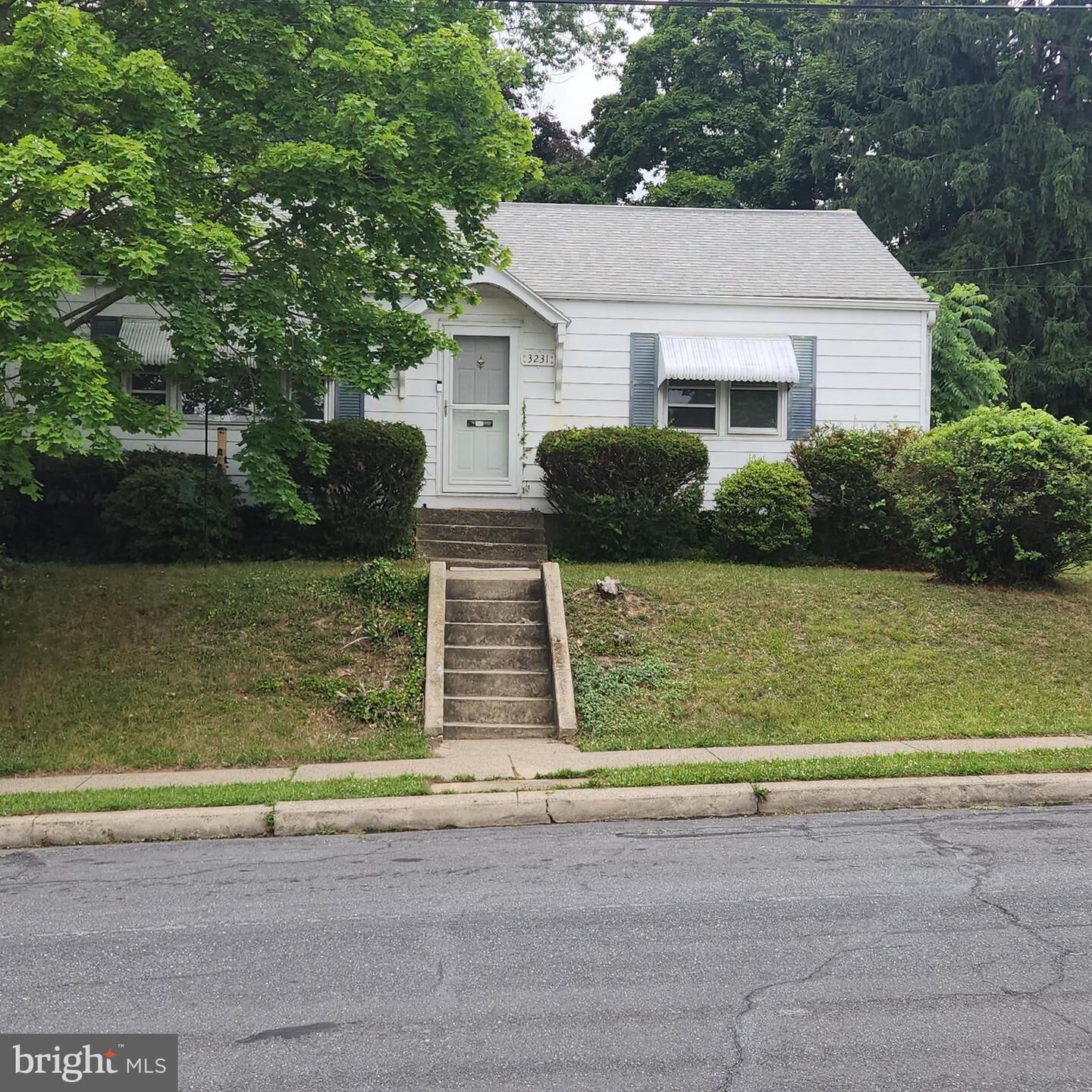 Property Photo:  3231 Earl Street  PA 19605 