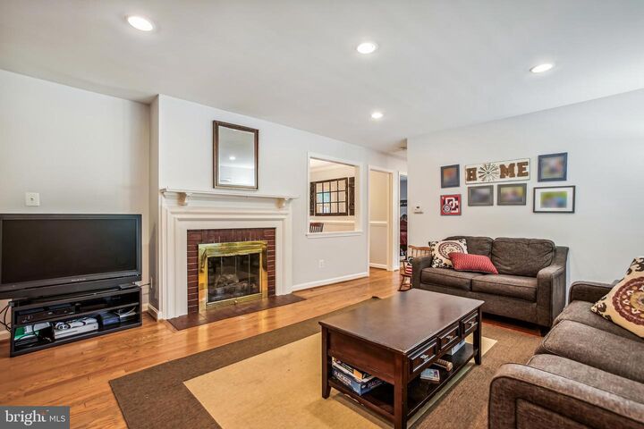 Property Photo: 1913 Paul Spring Parkway VA 22308