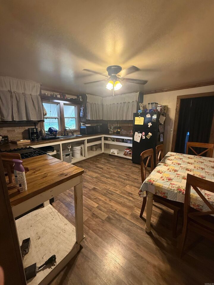 Property Photo: 205 E Donaldson AR 72461