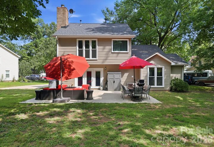 Property Photo: 3970 Tenneyson Court NW NC 28027