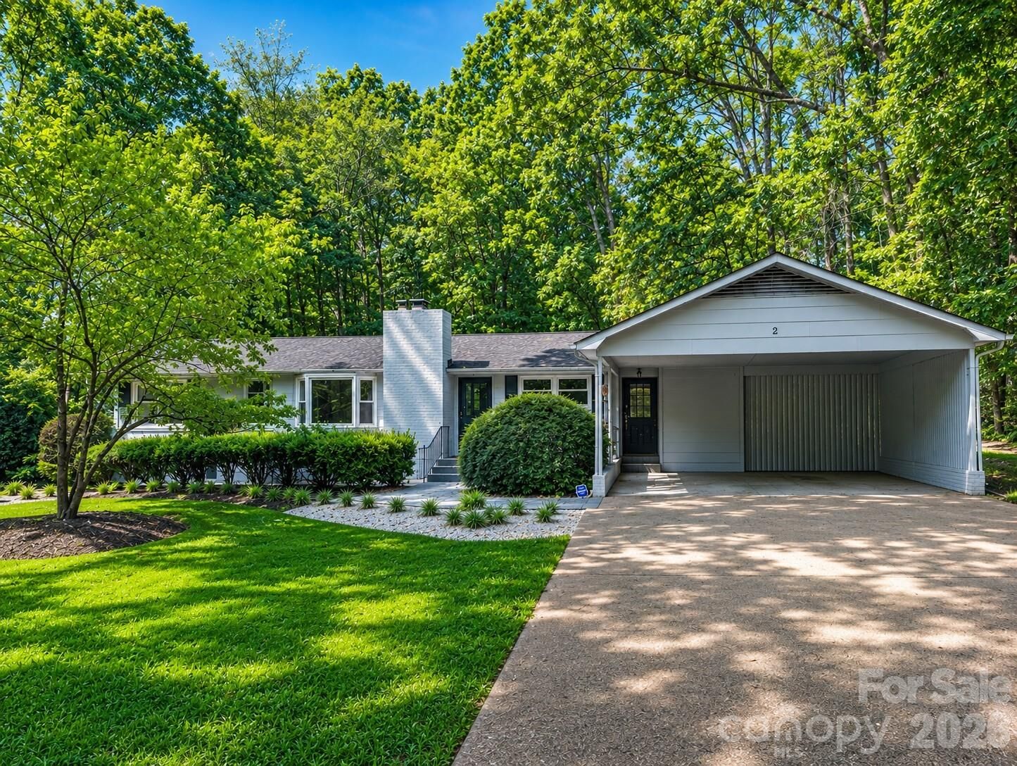 Property Photo:  2 Lynwood Circle  SC 29745 