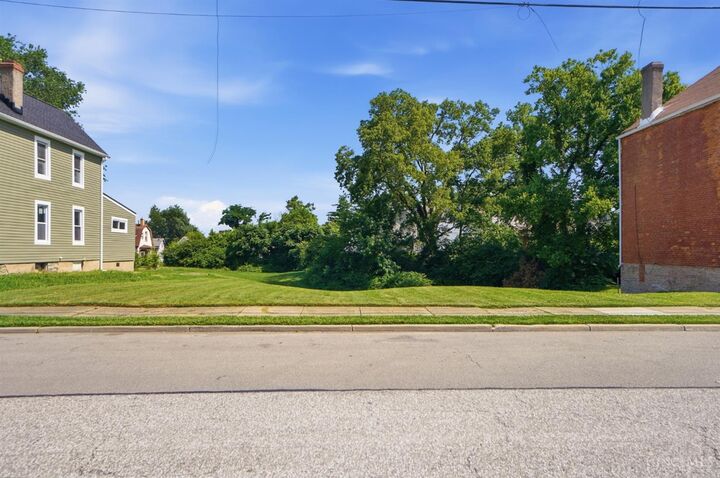 Property Photo:  1614 Brewster Avenue  OH 45207 