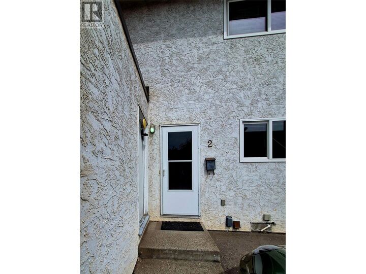 Property Photo: 4102 24 Avenue 2 BC V1T 1M2