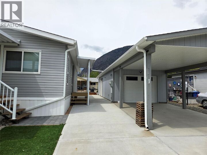 Property Photo:  1118 Middle Bench Road 1  BC V0X 1N2 
