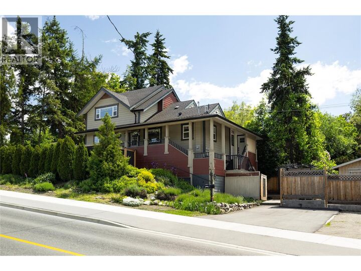 2100 32 Avenue — photo 1