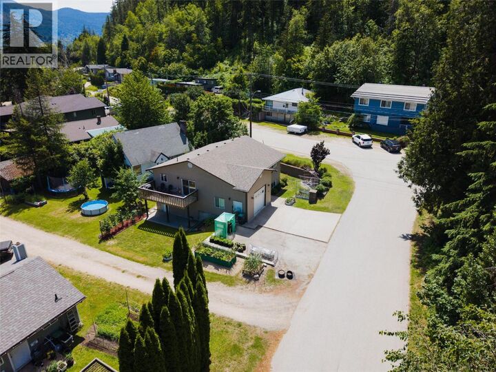 Property Photo: 120 Kootenay Avenue BC V1N 4H4