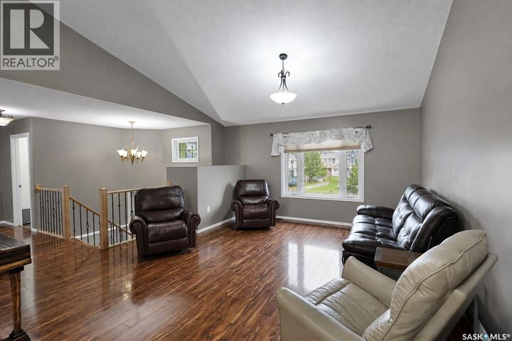 Property Photo:  22 Gillingham Crescent  SK S6X 0A5 