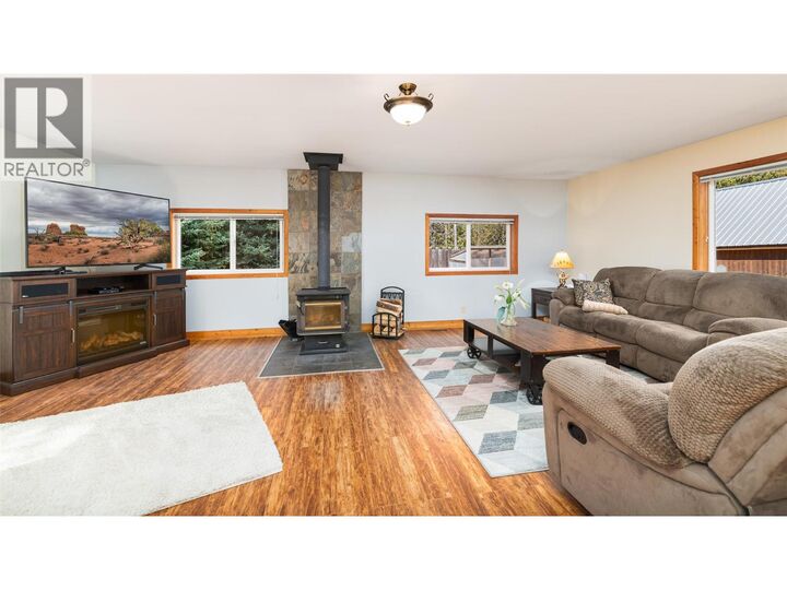 Property Photo: 7470 3 Highway BC V0B 2P0
